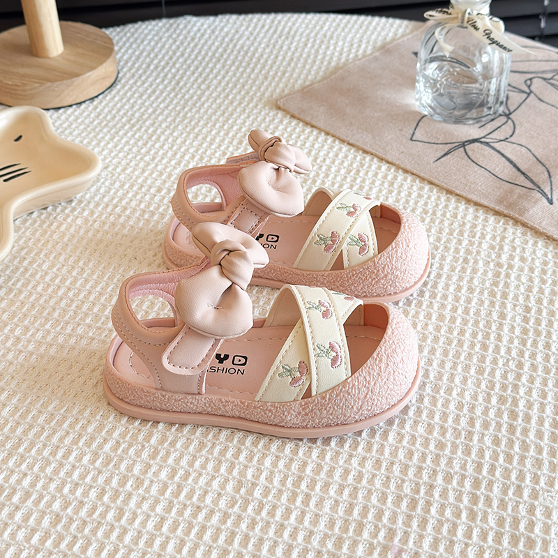 First Walker Kids Toes Capped  - Kids Outdoor Lounge Set recension och pris